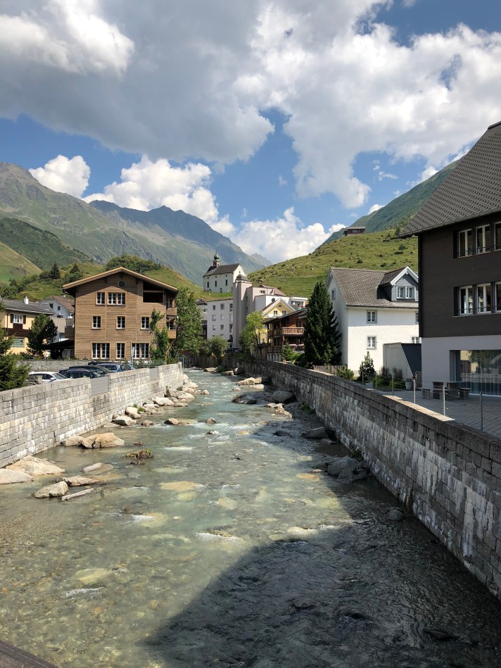 36987A59-33F8-4B68-8A79-5E9F1C6121BF