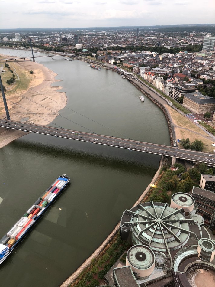 54876D74-8F44-4DF9-BA97-D0F657E31483