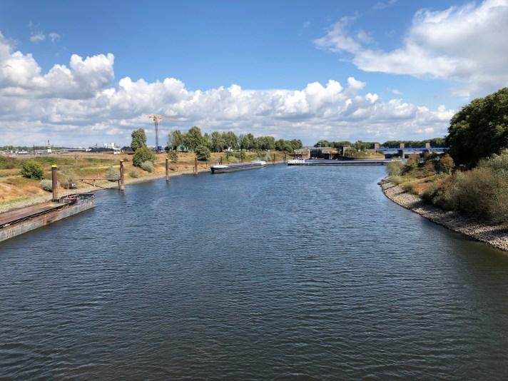 BA291EE0-7A57-4638-AC49-C5EEC64C3476