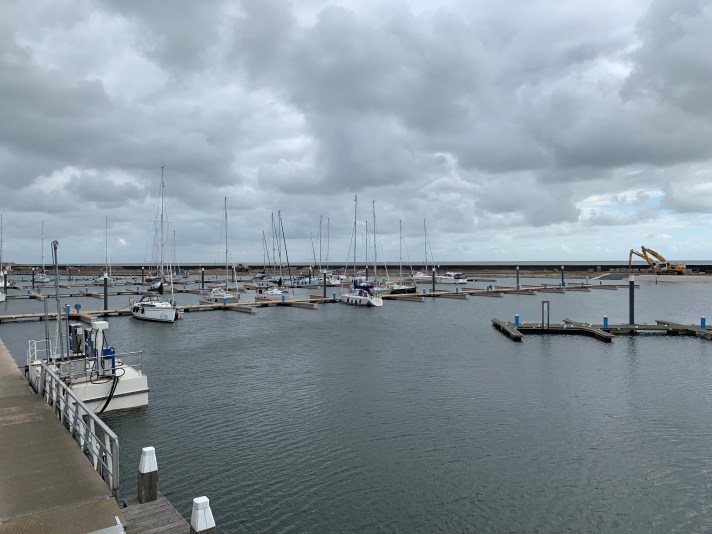 422B91C3-AF41-466B-96DB-FA30681790AF