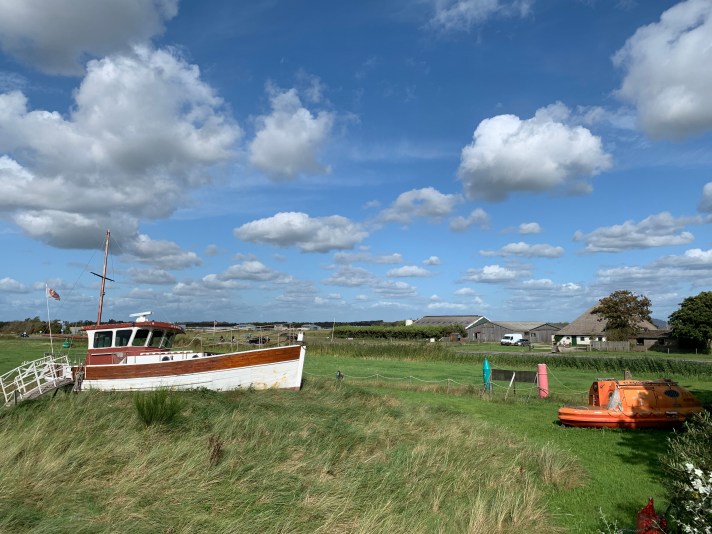 D7086B96-3FC3-4747-AE96-C9B4F056A79B